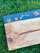 Load image into Gallery viewer, Dried Flower Epoxy Charcuterie Board
