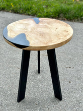 Load image into Gallery viewer, Smokey Maple &amp; Epoxy End Table
